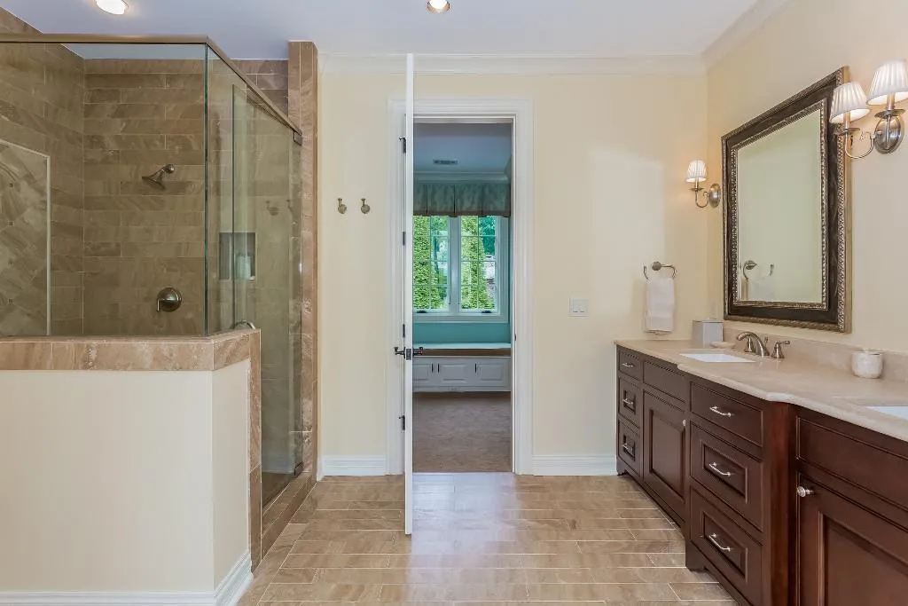 4674 Lake Forrest Drive Ne, Atlanta, Georgia 30342, 6 Bedrooms Bedrooms, ,6 BathroomsBathrooms,Residential,Sold,4674 Lake Forrest Drive Ne,5573889