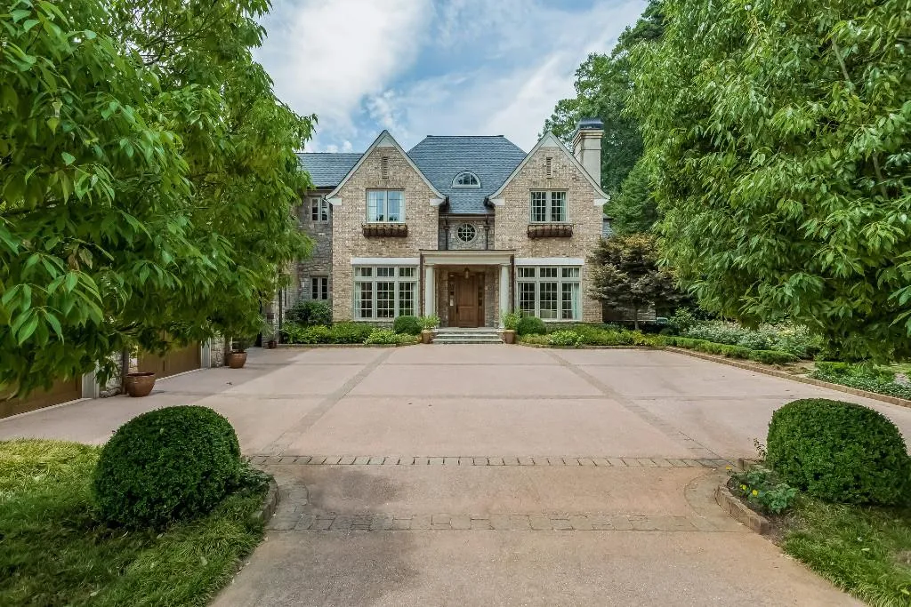 4674 Lake Forrest Drive Ne, Atlanta, Georgia 30342, 6 Bedrooms Bedrooms, ,6 BathroomsBathrooms,Residential,Sold,4674 Lake Forrest Drive Ne,5573889
