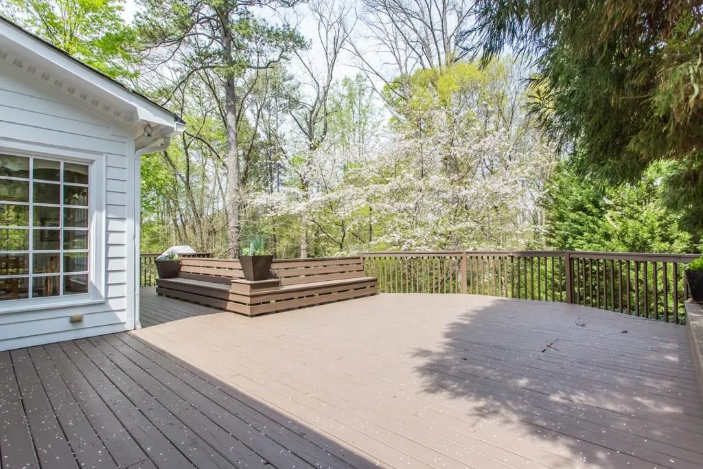 633 Longwood Drive Nw, Atlanta, Georgia 30305, 5 Bedrooms Bedrooms, ,4 BathroomsBathrooms,Residential,Sold,633 Longwood Drive Nw,5668897