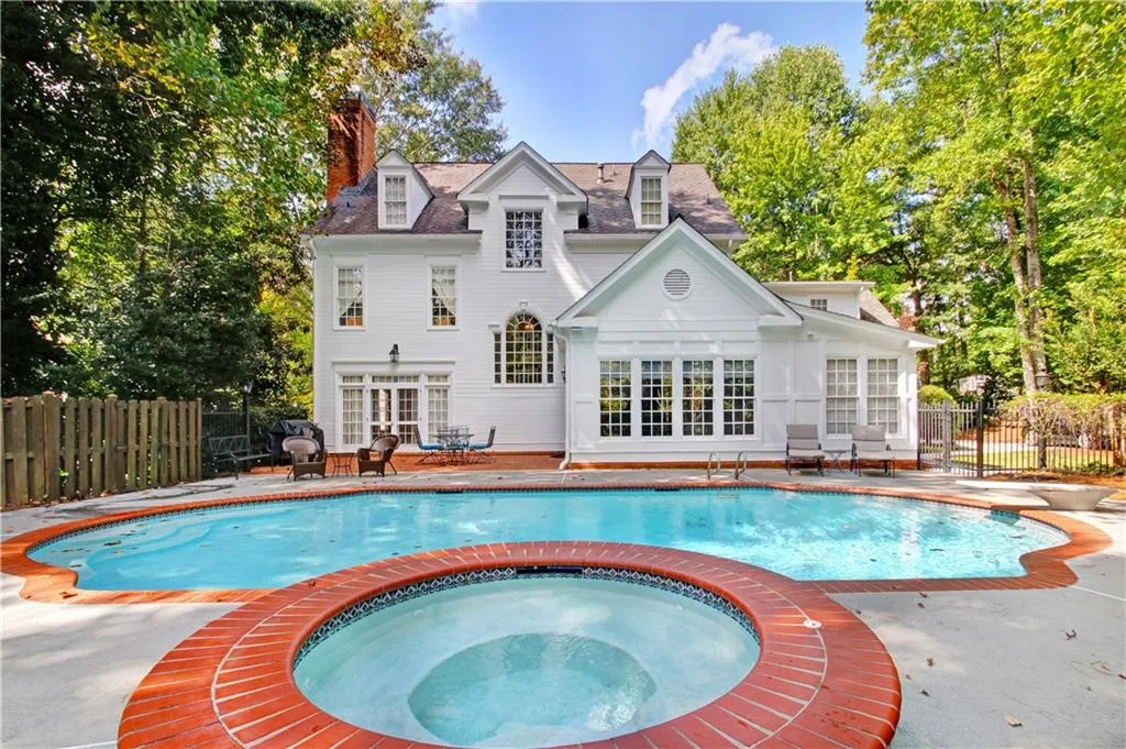 155 Helmsley Drive, Atlanta, Georgia 30327, 6 Bedrooms Bedrooms, ,7 BathroomsBathrooms,Residential,Sold,155 Helmsley Drive,6806612