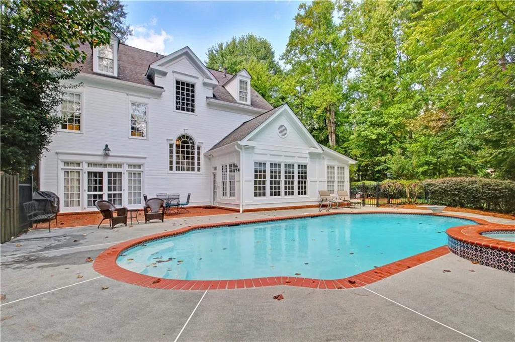 155 Helmsley Drive, Atlanta, Georgia 30327, 6 Bedrooms Bedrooms, ,7 BathroomsBathrooms,Residential,Sold,155 Helmsley Drive,6806612