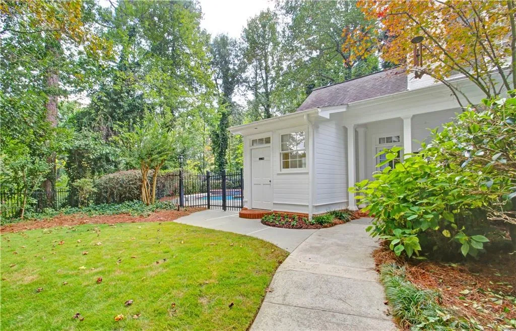 155 Helmsley Drive, Atlanta, Georgia 30327, 6 Bedrooms Bedrooms, ,7 BathroomsBathrooms,Residential,Sold,155 Helmsley Drive,6806612