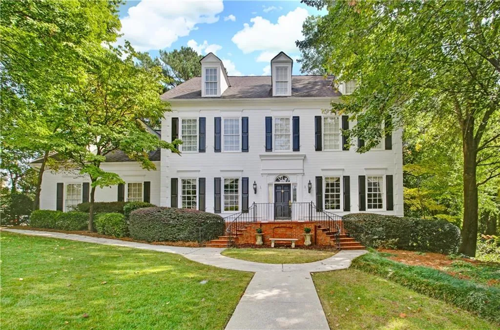 155 Helmsley Drive, Atlanta, Georgia 30327, 6 Bedrooms Bedrooms, ,7 BathroomsBathrooms,Residential,Sold,155 Helmsley Drive,6806612