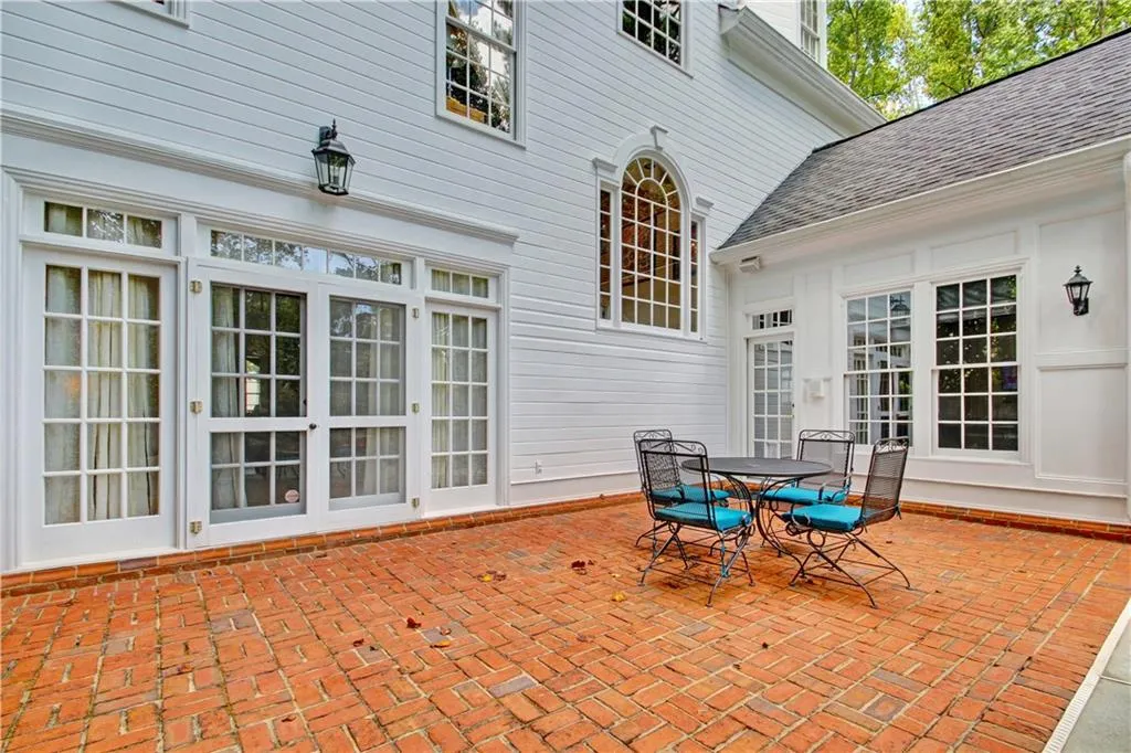 155 Helmsley Drive, Atlanta, Georgia 30327, 6 Bedrooms Bedrooms, ,7 BathroomsBathrooms,Residential,Sold,155 Helmsley Drive,6806612