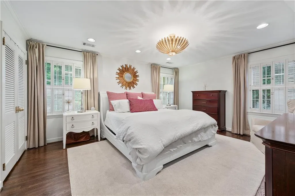 337 Broadland Road, Atlanta, Georgia 30342, 4 Bedrooms Bedrooms, ,3 BathroomsBathrooms,Residential,For Sale,337 Broadland Road,7612882