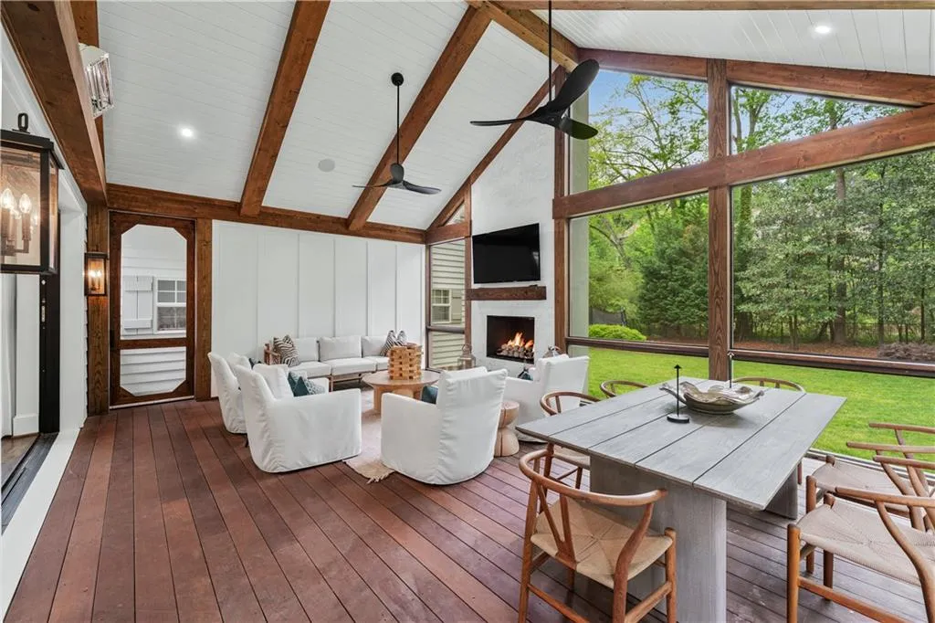 337 Broadland Road, Atlanta, Georgia 30342, 4 Bedrooms Bedrooms, ,3 BathroomsBathrooms,Residential,For Sale,337 Broadland Road,7612882