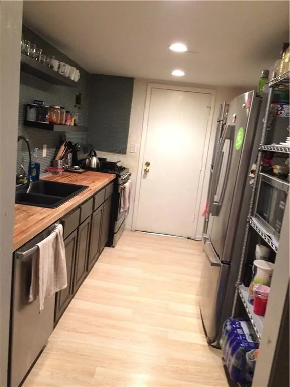 6851 Roswell Road Ne Unit Q13, Atlanta, Georgia 30328, 3 Bedrooms Bedrooms, ,2 BathroomsBathrooms,Residential,Sold,6851 Roswell Road Ne Unit Q13,5891079