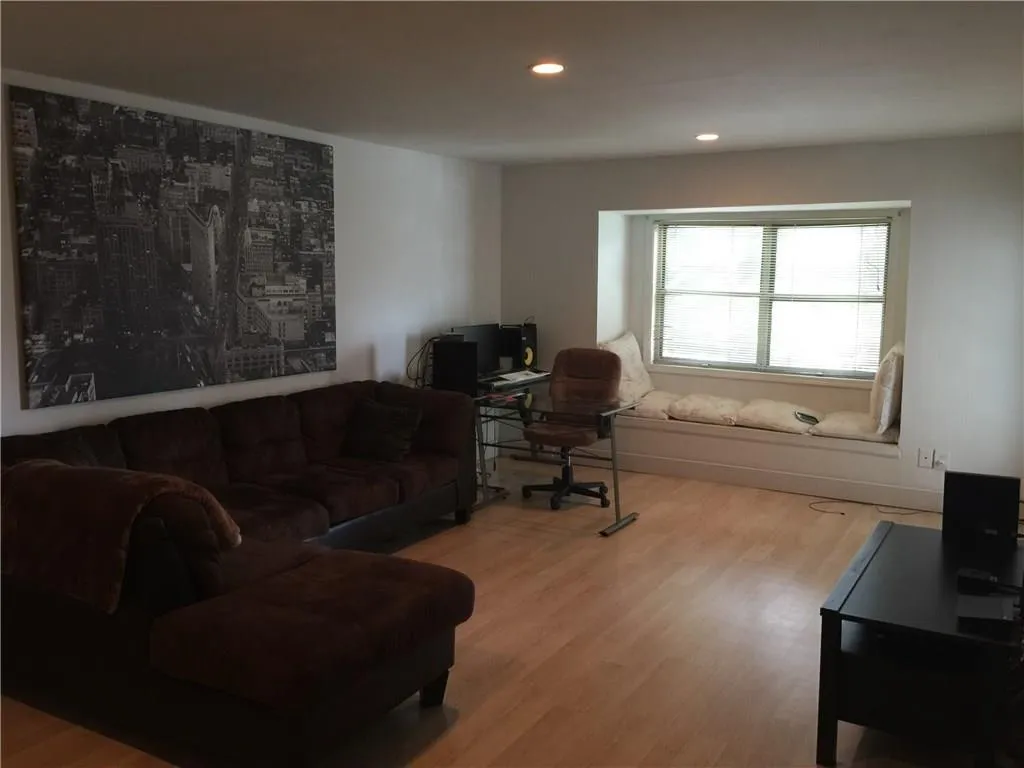 6851 Roswell Road Ne Unit Q13, Atlanta, Georgia 30328, 3 Bedrooms Bedrooms, ,2 BathroomsBathrooms,Residential,Sold,6851 Roswell Road Ne Unit Q13,5891079