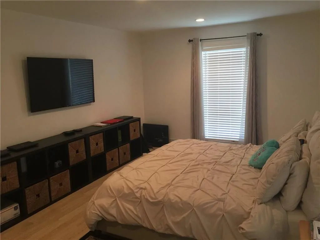 6851 Roswell Road Ne Unit Q13, Atlanta, Georgia 30328, 3 Bedrooms Bedrooms, ,2 BathroomsBathrooms,Residential,Sold,6851 Roswell Road Ne Unit Q13,5891079