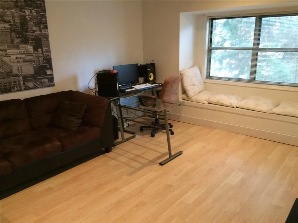 6851 Roswell Road Ne Unit Q13, Atlanta, Georgia 30328, 3 Bedrooms Bedrooms, ,2 BathroomsBathrooms,Residential,Sold,6851 Roswell Road Ne Unit Q13,5891079