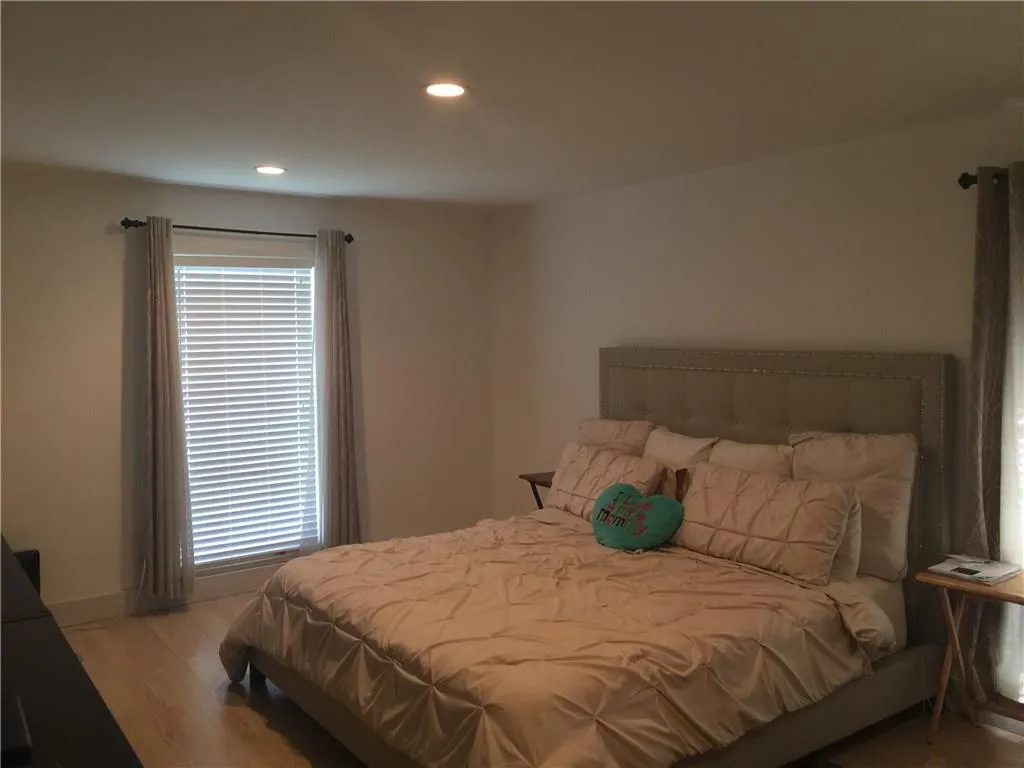 6851 Roswell Road Ne Unit Q13, Atlanta, Georgia 30328, 3 Bedrooms Bedrooms, ,2 BathroomsBathrooms,Residential,Sold,6851 Roswell Road Ne Unit Q13,5891079