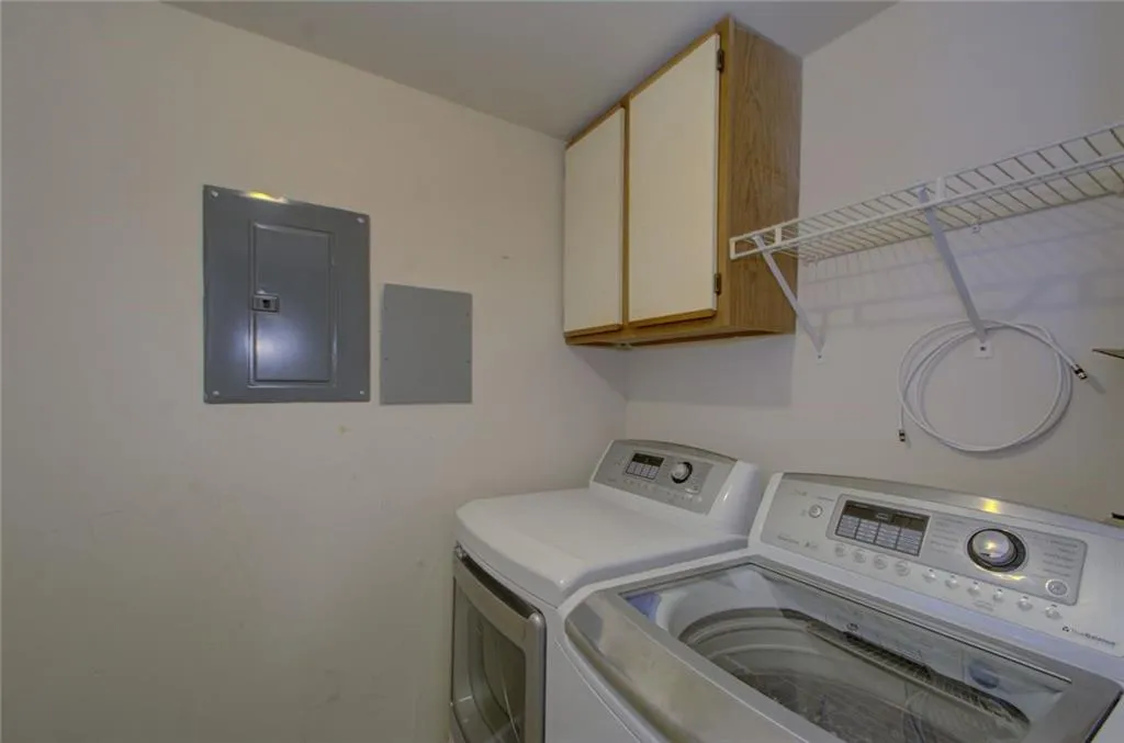 795 Hammond Drive Ne Unit 2301, Sandy Springs, Georgia 30328, 2 Bedrooms Bedrooms, ,2 BathroomsBathrooms,Residential,Sold,795 Hammond Drive Ne Unit 2301,7064322