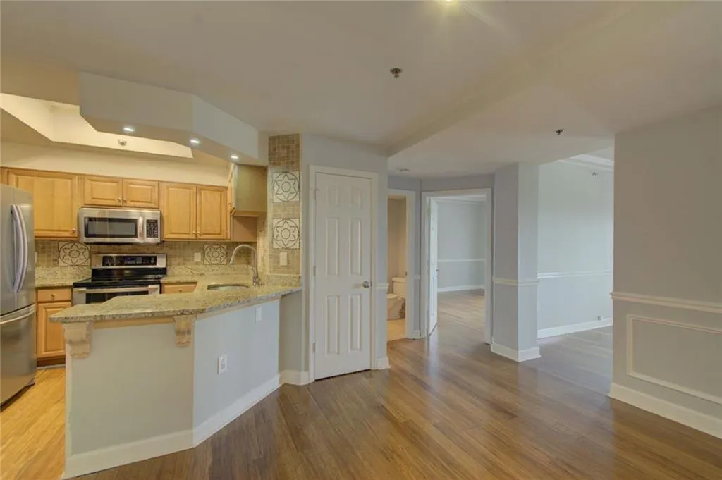 795 Hammond Drive Ne Unit 2301, Sandy Springs, Georgia 30328, 2 Bedrooms Bedrooms, ,2 BathroomsBathrooms,Residential,Sold,795 Hammond Drive Ne Unit 2301,7064322