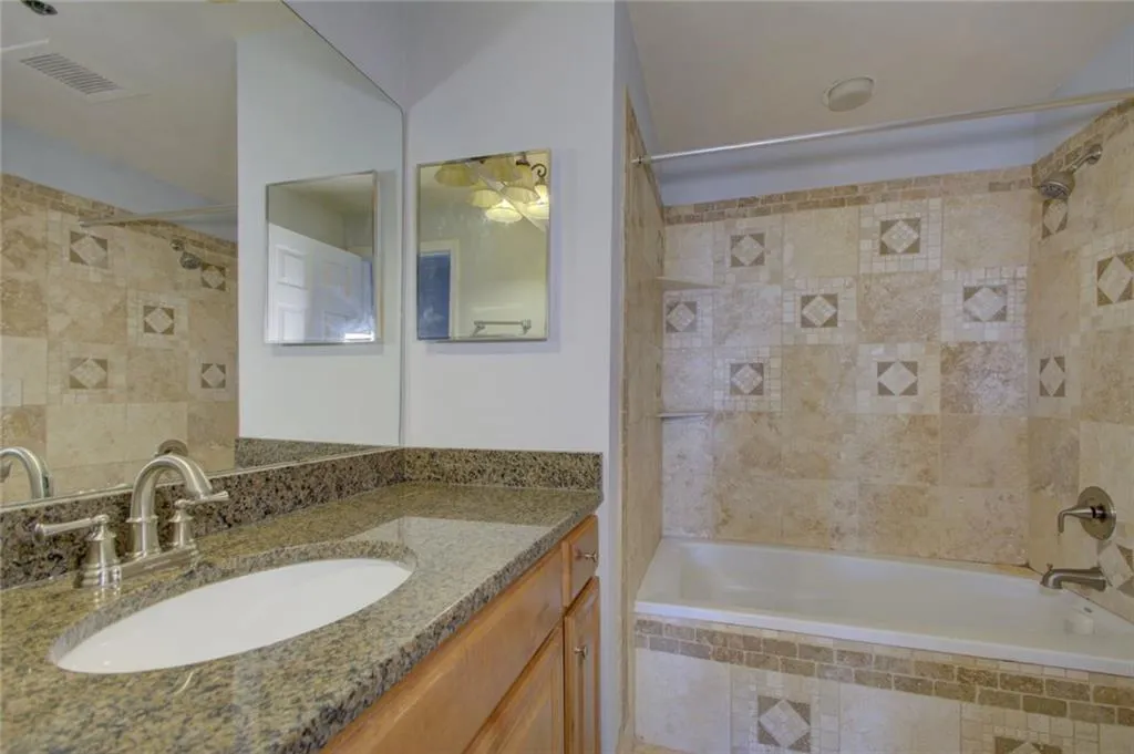 795 Hammond Drive Ne Unit 2301, Sandy Springs, Georgia 30328, 2 Bedrooms Bedrooms, ,2 BathroomsBathrooms,Residential,Sold,795 Hammond Drive Ne Unit 2301,7064322