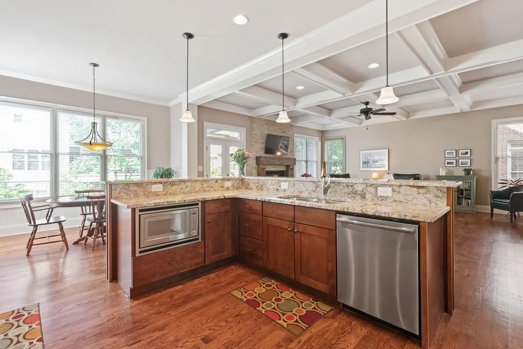 7968 Magnolia Square, Sandy Springs, Georgia 30350, 4 Bedrooms Bedrooms, ,3 BathroomsBathrooms,Residential,Sold,7968 Magnolia Square,6550164