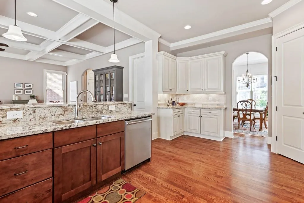 7968 Magnolia Square, Sandy Springs, Georgia 30350, 4 Bedrooms Bedrooms, ,3 BathroomsBathrooms,Residential,Sold,7968 Magnolia Square,6550164