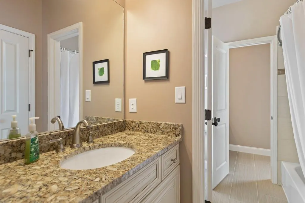 7968 Magnolia Square, Sandy Springs, Georgia 30350, 4 Bedrooms Bedrooms, ,3 BathroomsBathrooms,Residential,Sold,7968 Magnolia Square,6550164