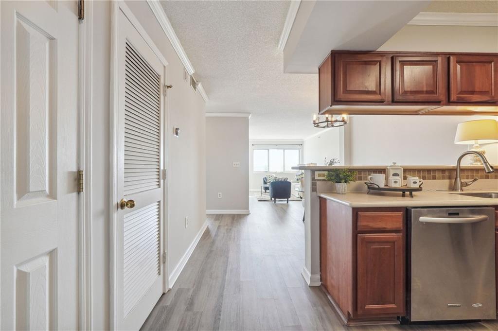 795 Hammond Drive Unit 1506, Sandy Springs, Georgia 30328, 2 Bedrooms Bedrooms, ,1 BathroomBathrooms,Residential,Sold,795 Hammond Drive Unit 1506,7299156