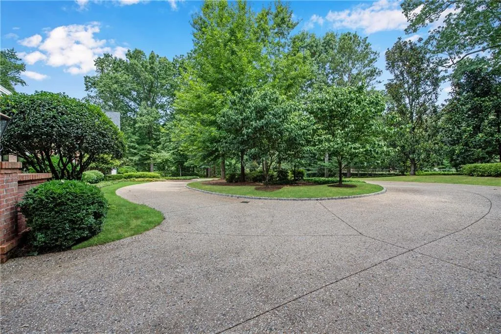 5660 Glen Errol Road, Atlanta, Georgia 30327, 4 Bedrooms Bedrooms, ,5 BathroomsBathrooms,Residential,Sold,5660 Glen Errol Road,6754449