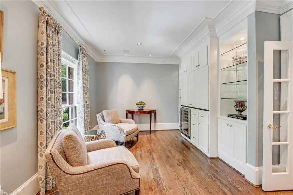 5660 Glen Errol Road, Atlanta, Georgia 30327, 4 Bedrooms Bedrooms, ,5 BathroomsBathrooms,Residential,Sold,5660 Glen Errol Road,6754449