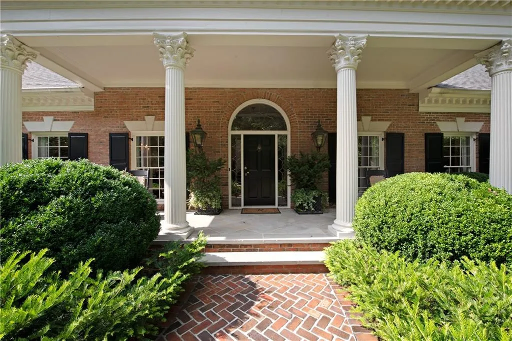 5660 Glen Errol Road, Atlanta, Georgia 30327, 4 Bedrooms Bedrooms, ,5 BathroomsBathrooms,Residential,Sold,5660 Glen Errol Road,6754449