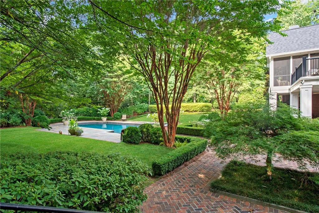 5660 Glen Errol Road, Atlanta, Georgia 30327, 4 Bedrooms Bedrooms, ,5 BathroomsBathrooms,Residential,Sold,5660 Glen Errol Road,6754449