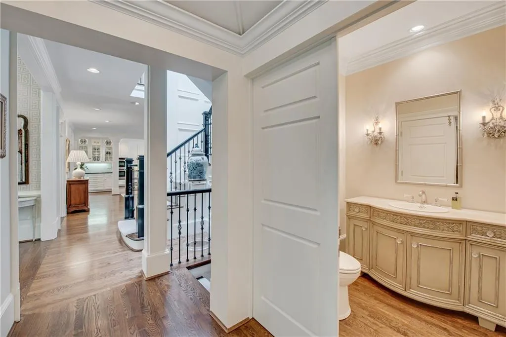 5660 Glen Errol Road, Atlanta, Georgia 30327, 4 Bedrooms Bedrooms, ,5 BathroomsBathrooms,Residential,Sold,5660 Glen Errol Road,6754449