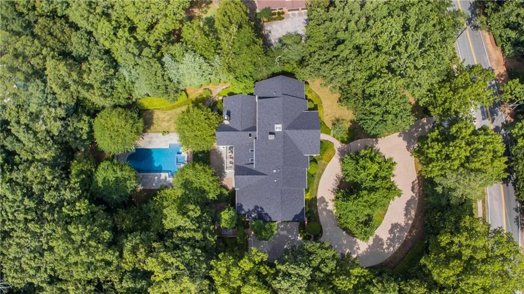 5660 Glen Errol Road, Atlanta, Georgia 30327, 4 Bedrooms Bedrooms, ,5 BathroomsBathrooms,Residential,Sold,5660 Glen Errol Road,6754449