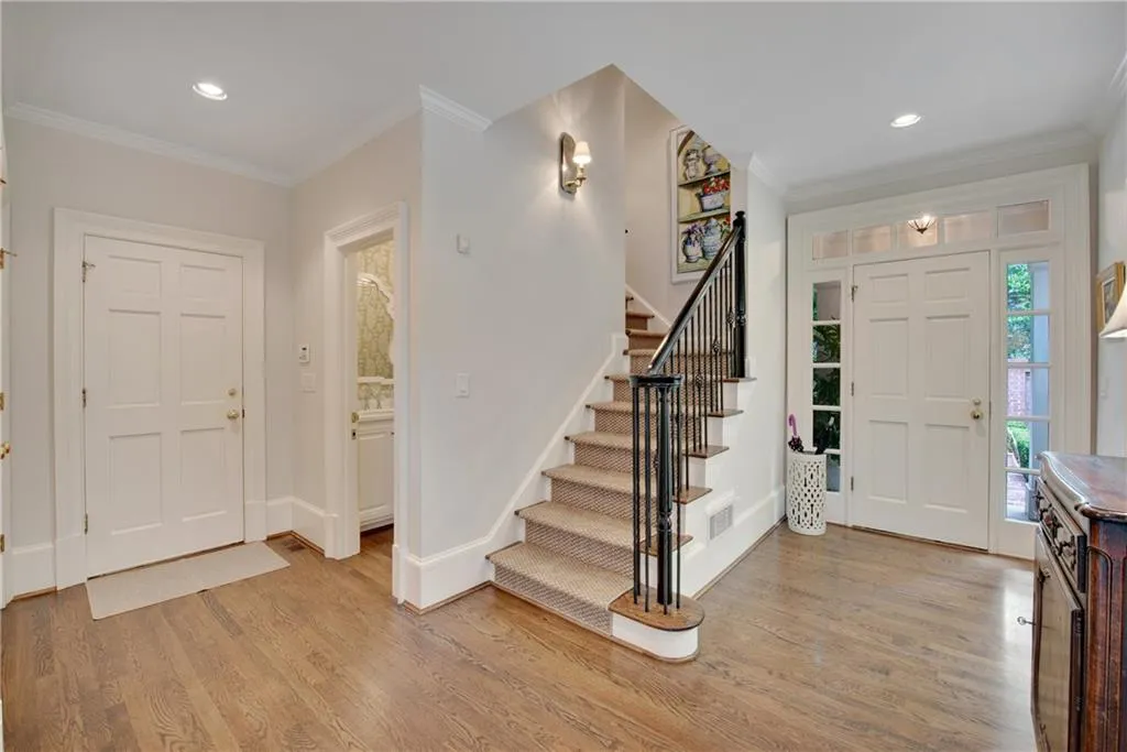 5660 Glen Errol Road, Atlanta, Georgia 30327, 4 Bedrooms Bedrooms, ,5 BathroomsBathrooms,Residential,Sold,5660 Glen Errol Road,6754449