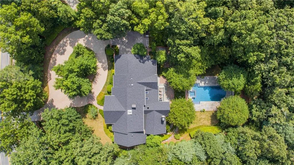 5660 Glen Errol Road, Atlanta, Georgia 30327, 4 Bedrooms Bedrooms, ,5 BathroomsBathrooms,Residential,Sold,5660 Glen Errol Road,6754449