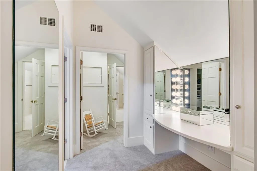 5660 Glen Errol Road, Atlanta, Georgia 30327, 4 Bedrooms Bedrooms, ,5 BathroomsBathrooms,Residential,Sold,5660 Glen Errol Road,6754449