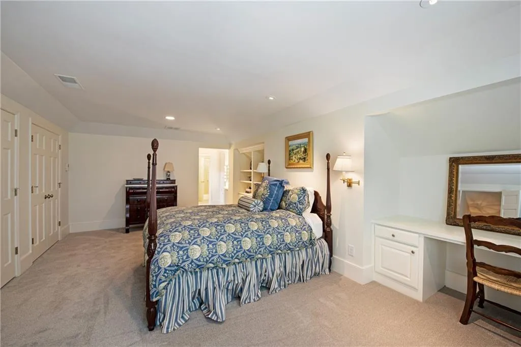 5660 Glen Errol Road, Atlanta, Georgia 30327, 4 Bedrooms Bedrooms, ,5 BathroomsBathrooms,Residential,Sold,5660 Glen Errol Road,6754449