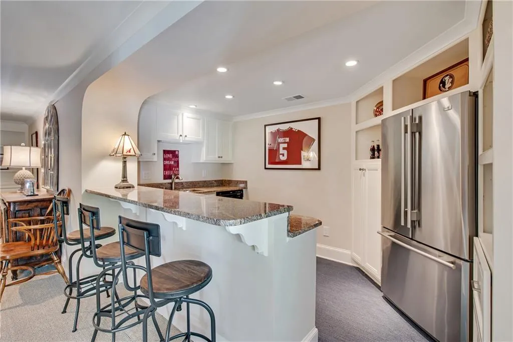 5660 Glen Errol Road, Atlanta, Georgia 30327, 4 Bedrooms Bedrooms, ,5 BathroomsBathrooms,Residential,Sold,5660 Glen Errol Road,6754449