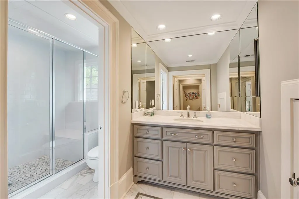 5660 Glen Errol Road, Atlanta, Georgia 30327, 4 Bedrooms Bedrooms, ,5 BathroomsBathrooms,Residential,Sold,5660 Glen Errol Road,6754449