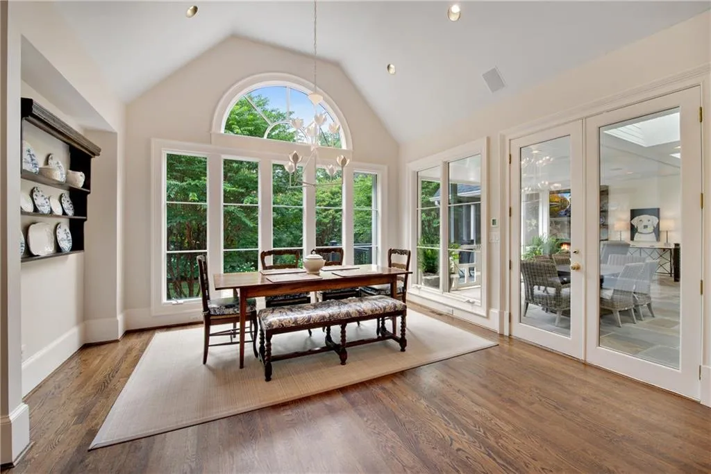 5660 Glen Errol Road, Atlanta, Georgia 30327, 4 Bedrooms Bedrooms, ,5 BathroomsBathrooms,Residential,Sold,5660 Glen Errol Road,6754449