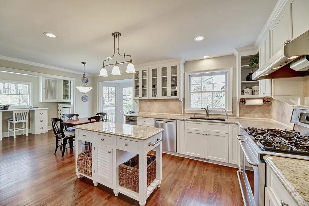 7000 Hunters Branch Drive, Sandy Springs, Georgia 30328, 5 Bedrooms Bedrooms, ,3 BathroomsBathrooms,Residential,Sold,7000 Hunters Branch Drive,6857022 7000 Hunters Branch Drive, Sandy Springs, Georgia 30328, 5 Bedrooms Bedrooms, ,3 BathroomsBathrooms,Residential,Sold,7000 Hunters Branch Drive,6857022