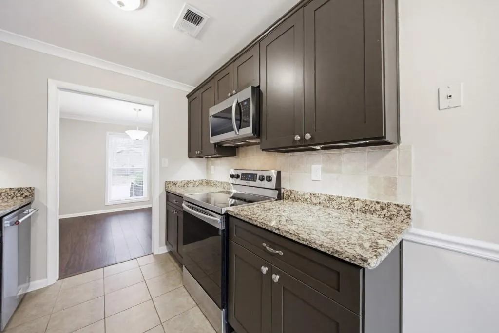 8740 Roswell Road Unit 6a, Atlanta, Georgia 30350, 2 Bedrooms Bedrooms, ,2 BathroomsBathrooms,Residential,For Sale,8740 Roswell Road Unit 6a,7730009