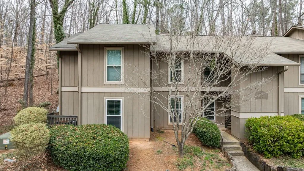 This home is an end unit