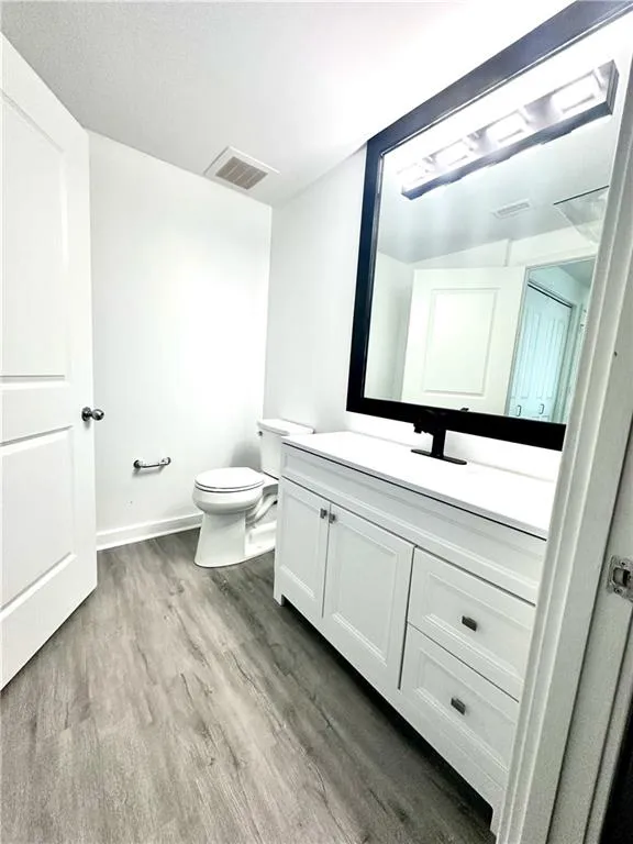 3338 Peachtree Road Ne Unit 2701, Atlanta, Georgia 30326, 2 Bedrooms Bedrooms, ,2 BathroomsBathrooms,Residential,For Sale,3338 Peachtree Road Ne Unit 2701,7625400