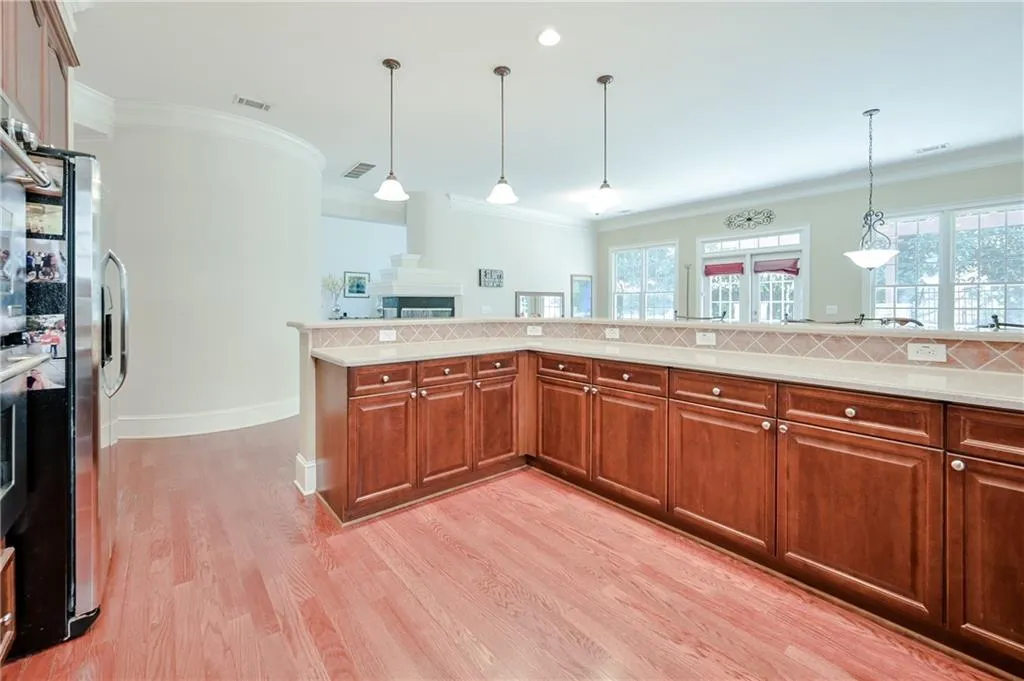 385 Wembley Circle, Sandy Springs, Georgia 30328, 3 Bedrooms Bedrooms, ,3 BathroomsBathrooms,Residential,Sold,385 Wembley Circle,6880813