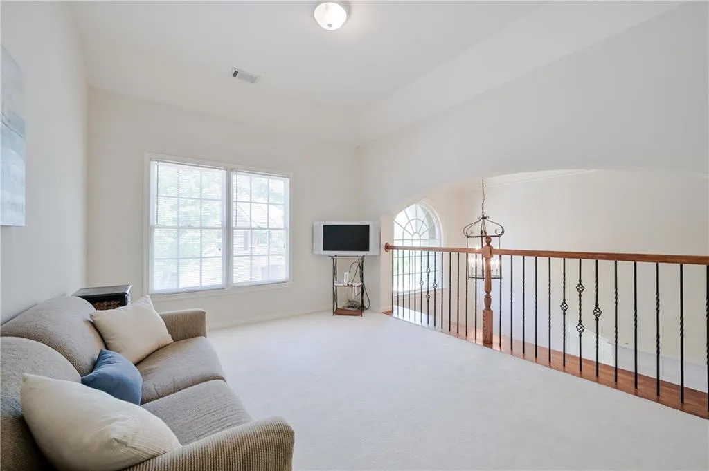 385 Wembley Circle, Sandy Springs, Georgia 30328, 3 Bedrooms Bedrooms, ,3 BathroomsBathrooms,Residential,Sold,385 Wembley Circle,6880813