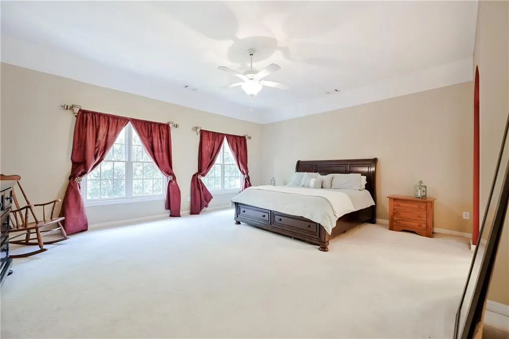 385 Wembley Circle, Sandy Springs, Georgia 30328, 3 Bedrooms Bedrooms, ,3 BathroomsBathrooms,Residential,Sold,385 Wembley Circle,6880813