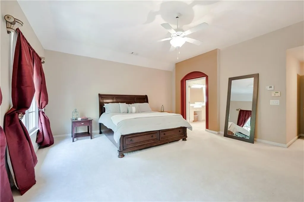 385 Wembley Circle, Sandy Springs, Georgia 30328, 3 Bedrooms Bedrooms, ,3 BathroomsBathrooms,Residential,Sold,385 Wembley Circle,6880813