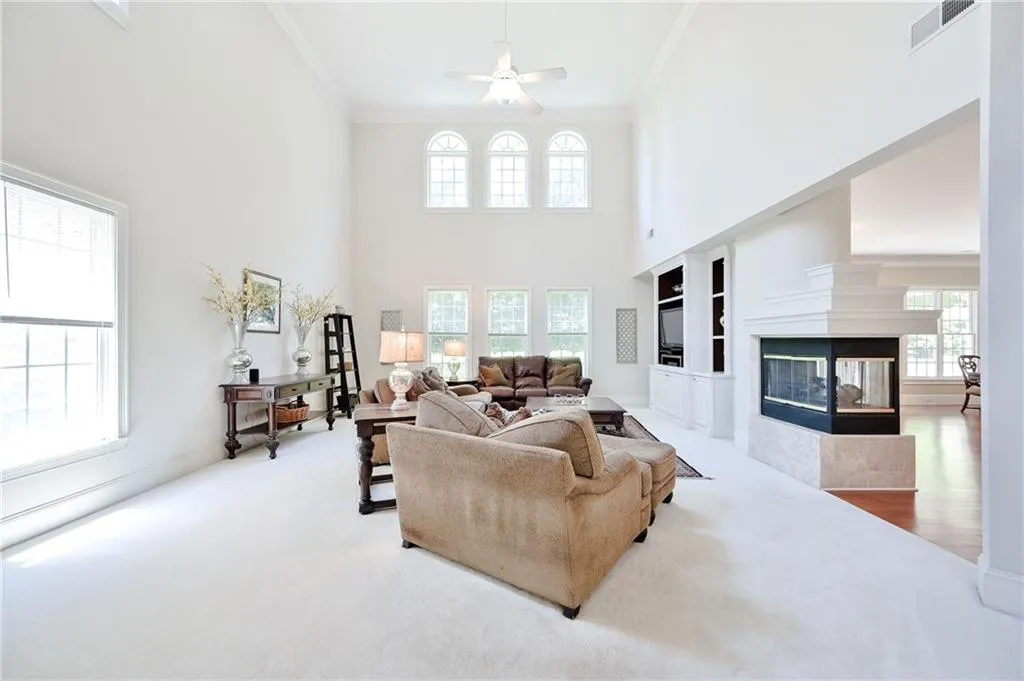 385 Wembley Circle, Sandy Springs, Georgia 30328, 3 Bedrooms Bedrooms, ,3 BathroomsBathrooms,Residential,Sold,385 Wembley Circle,6880813
