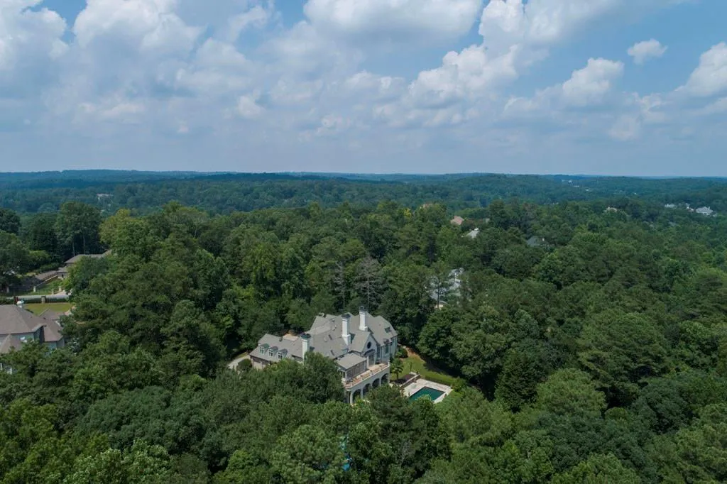 8285 Jett Ferry Road, Sandy Springs, Georgia 30350, 6 Bedrooms Bedrooms, ,8 BathroomsBathrooms,Residential,Sold,8285 Jett Ferry Road,6044434
