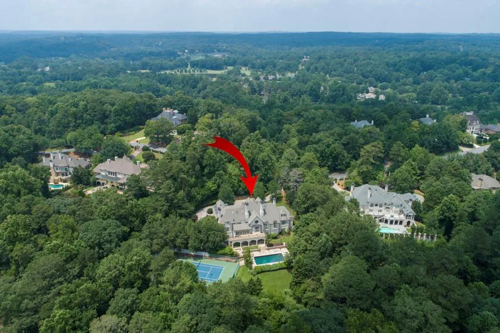 8285 Jett Ferry Road, Sandy Springs, Georgia 30350, 6 Bedrooms Bedrooms, ,8 BathroomsBathrooms,Residential,Sold,8285 Jett Ferry Road,6044434