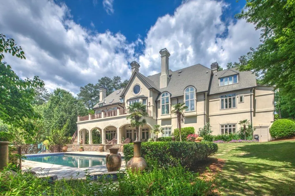 8285 Jett Ferry Road, Sandy Springs, Georgia 30350, 6 Bedrooms Bedrooms, ,8 BathroomsBathrooms,Residential,Sold,8285 Jett Ferry Road,6044434