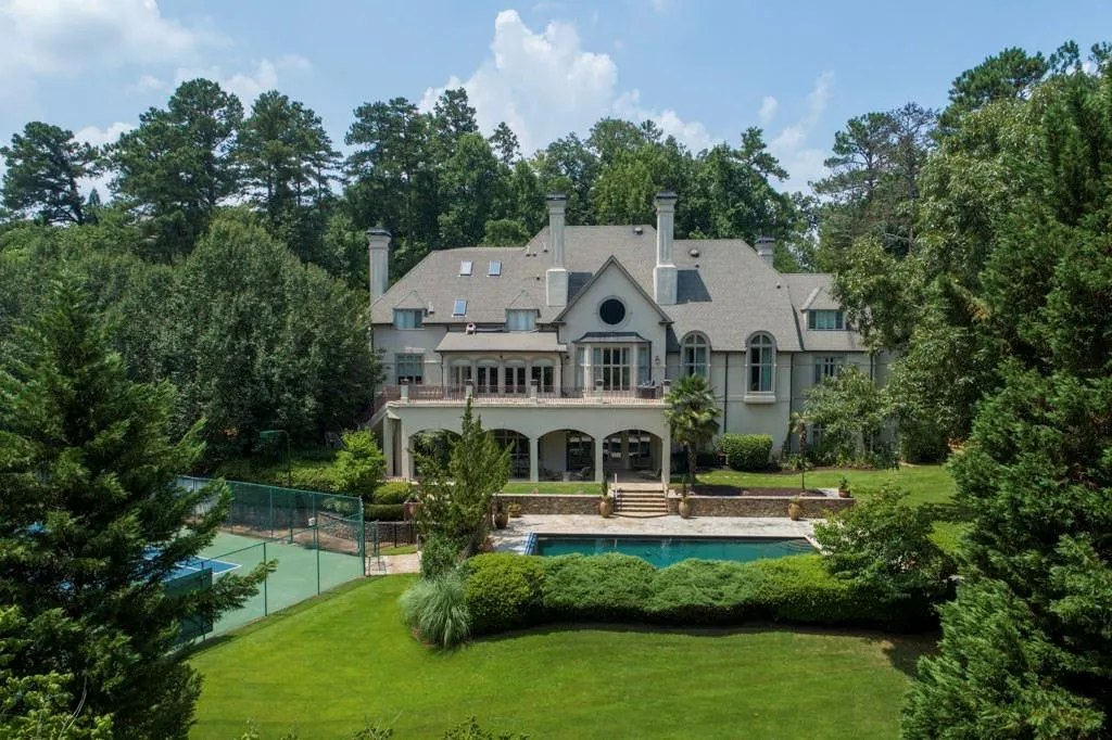 8285 Jett Ferry Road, Sandy Springs, Georgia 30350, 6 Bedrooms Bedrooms, ,8 BathroomsBathrooms,Residential,Sold,8285 Jett Ferry Road,6044434