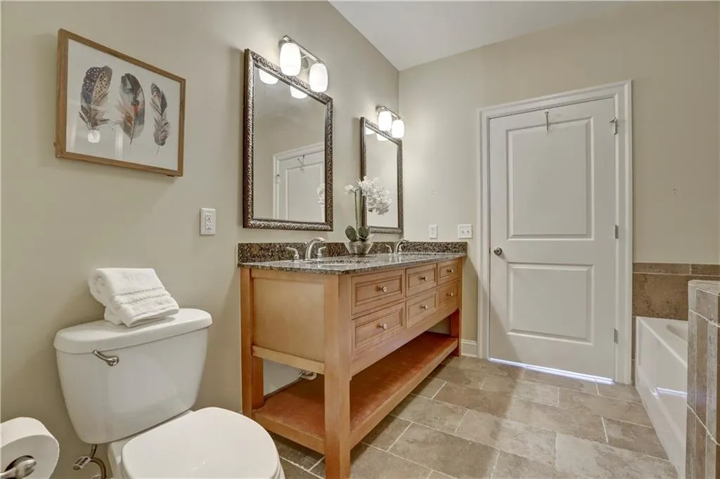901 Abernathy Road Unit 5250, Atlanta, Georgia 30328, 3 Bedrooms Bedrooms, ,2 BathroomsBathrooms,Residential,Sold,901 Abernathy Road Unit 5250,5822764