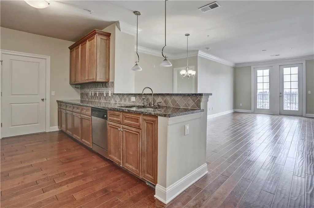 901 Abernathy Road Unit 5250, Atlanta, Georgia 30328, 3 Bedrooms Bedrooms, ,2 BathroomsBathrooms,Residential,Sold,901 Abernathy Road Unit 5250,5822764
